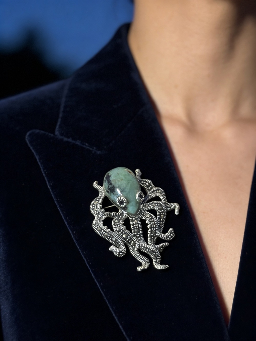 Ocean Jasper and sapphire eyes Octopus Pendant  - Silver-Tone Blue Green Jewelry - Picture 5 of 5